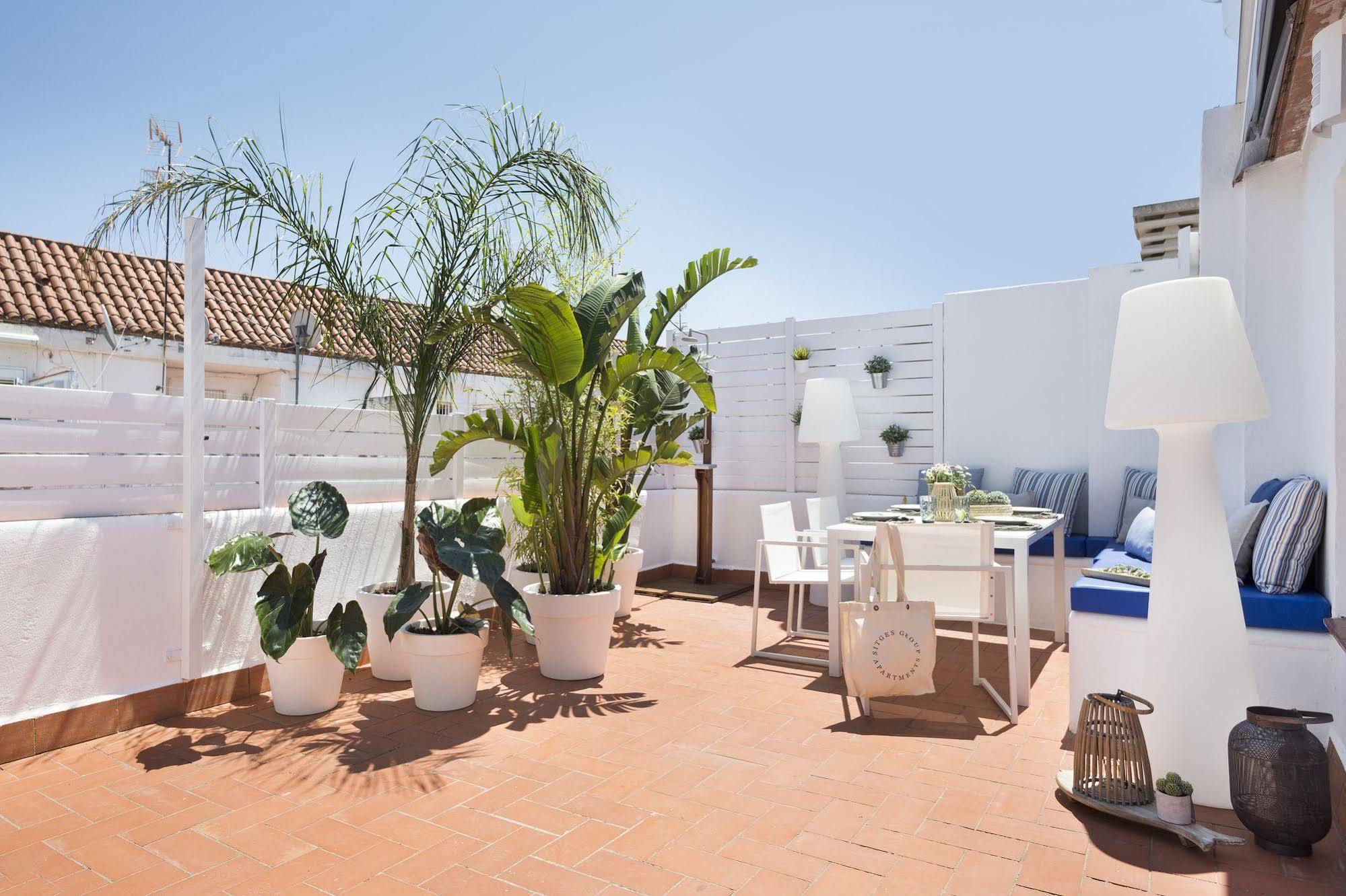 Sitges Group Blue&White Apartment Bagian luar foto