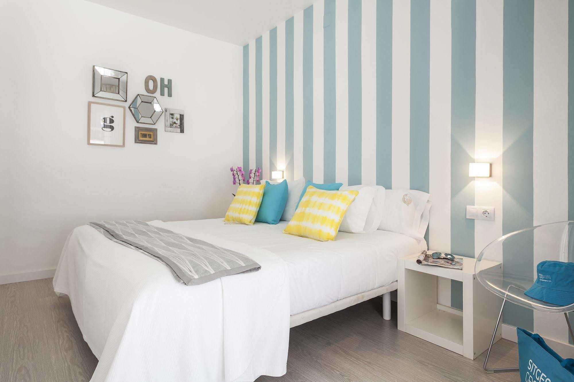 Sitges Group Blue&White Apartment Bagian luar foto